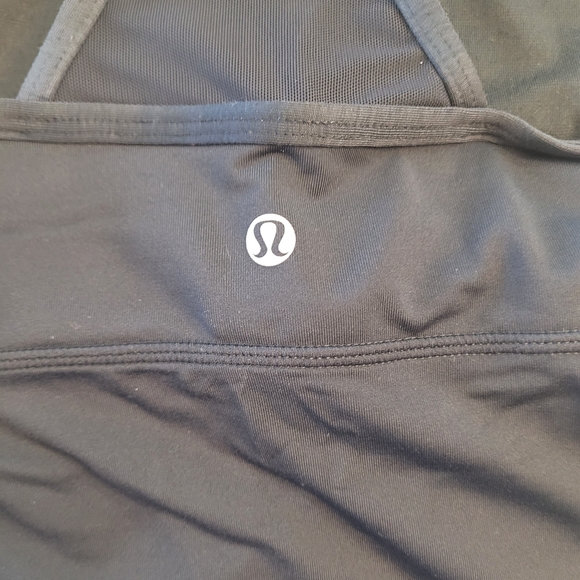 Lululemon Athletica Black Mesh top - women's size 4 - Picture 2 of 5